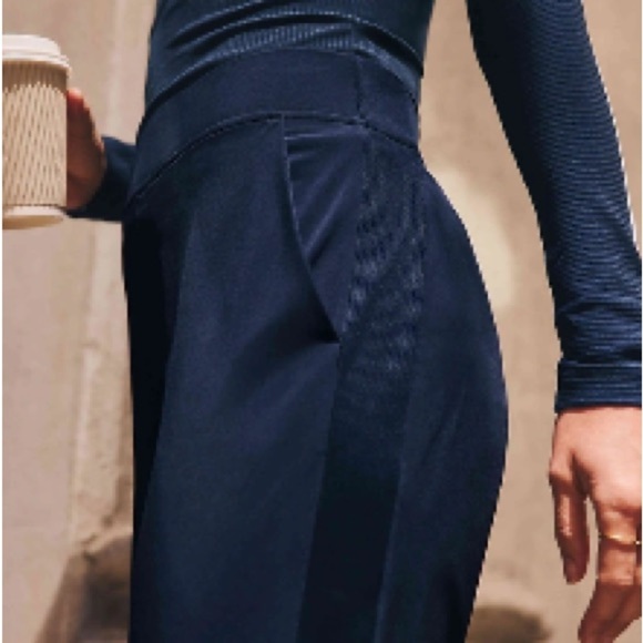 Women’s ATHLETA Brooklyn Mid Rise Ankle Pant- Navy. Size 2 - Picture 3 of 15